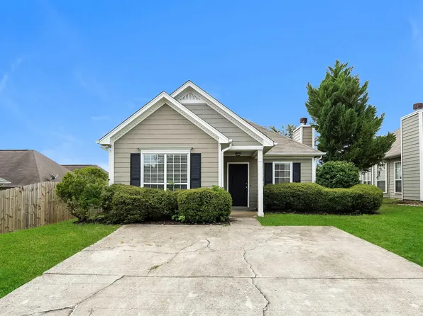 107 Flagstone Ln, Calera, AL 35040