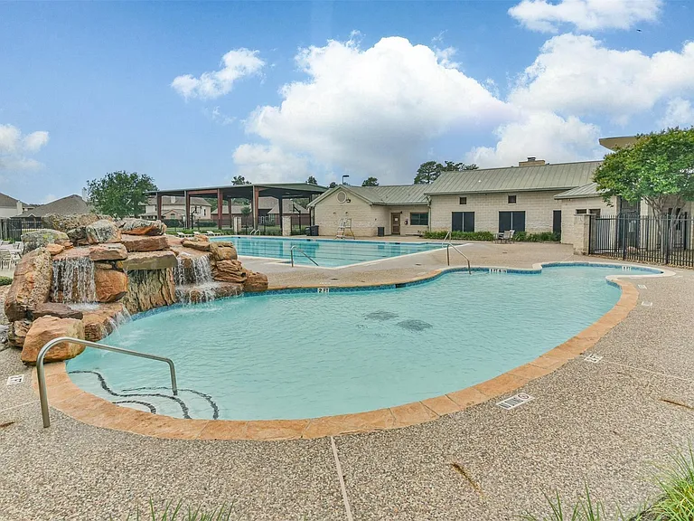 11526 Socorro Ln — Photo 39