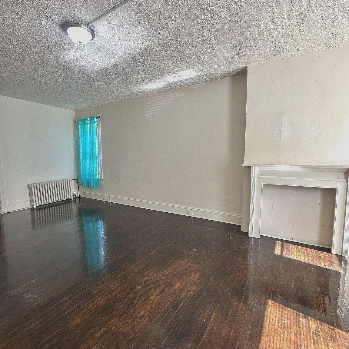 4 bed, 1.0 bath, 1494 sqft, $2,250 — Photo 3