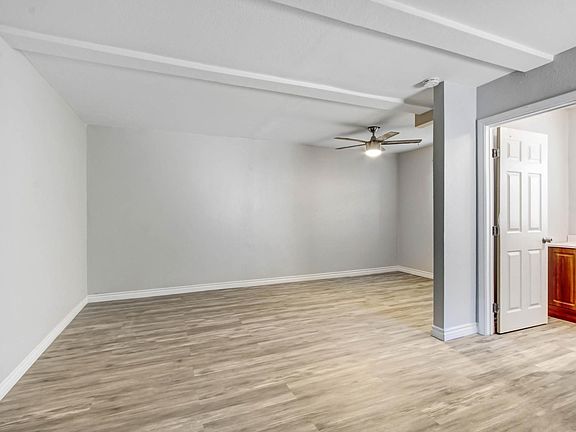 4th image of 3008 N Arrowhead Ave #B