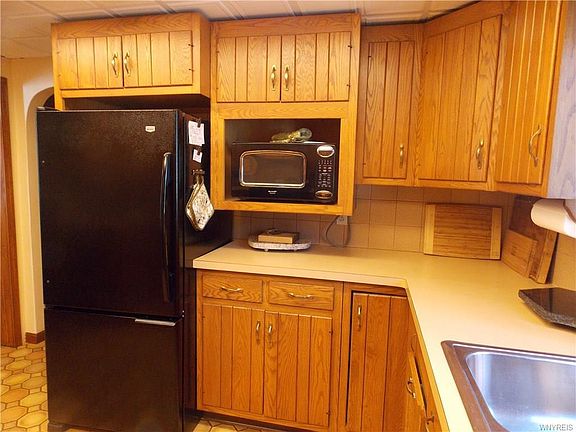 2nd image of 4023 Crescent Dr