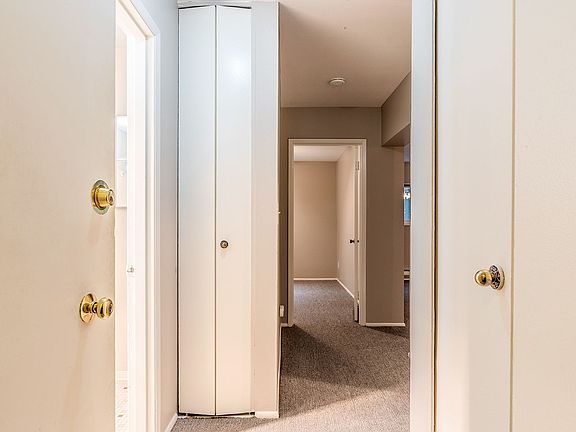5th image of 520 Bellevue Ave E #107