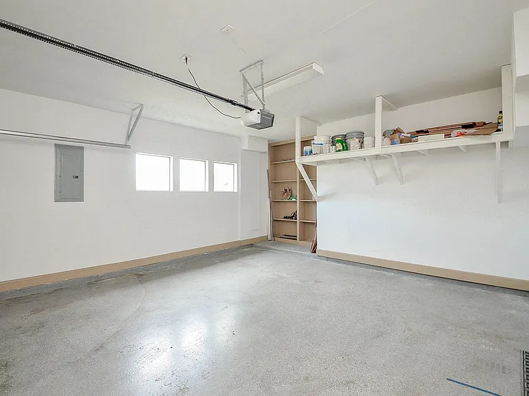 5311 Lillian St — Photo 32
