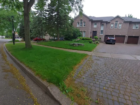 917 Ataire Rd Basement A, Newmarket, ON L3X 1L3