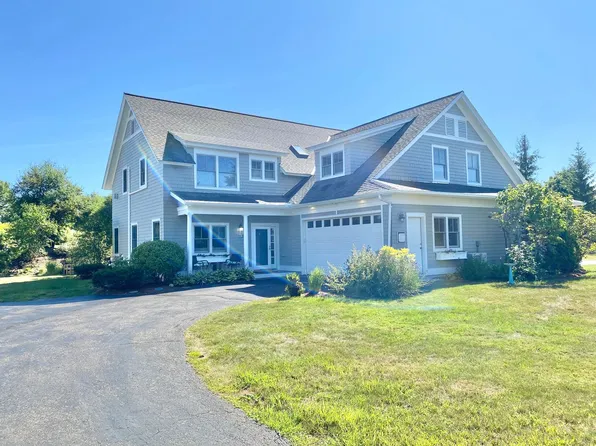 120 Fairway Dr, South Burlington, VT 05403