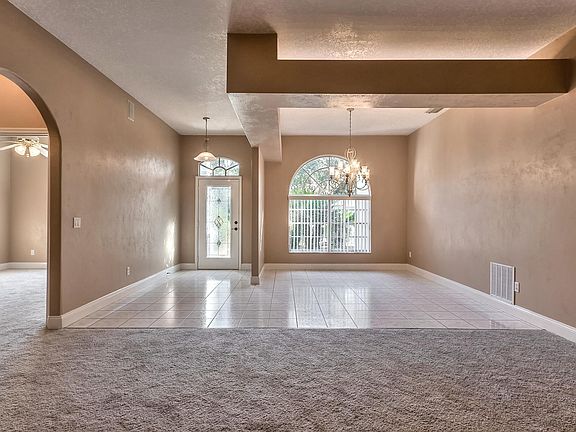 2nd image of 1329 Wicklow Ln