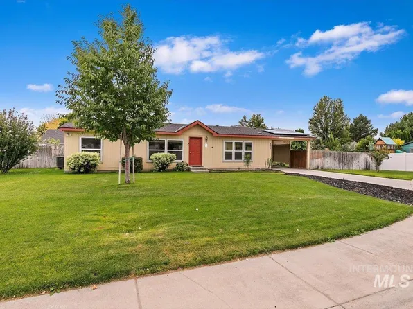 933 W Brookwood Ct, Nampa, ID 83686