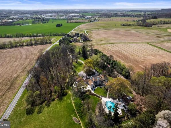 6759 Moulstown Rd E, Hanover, PA 17331
