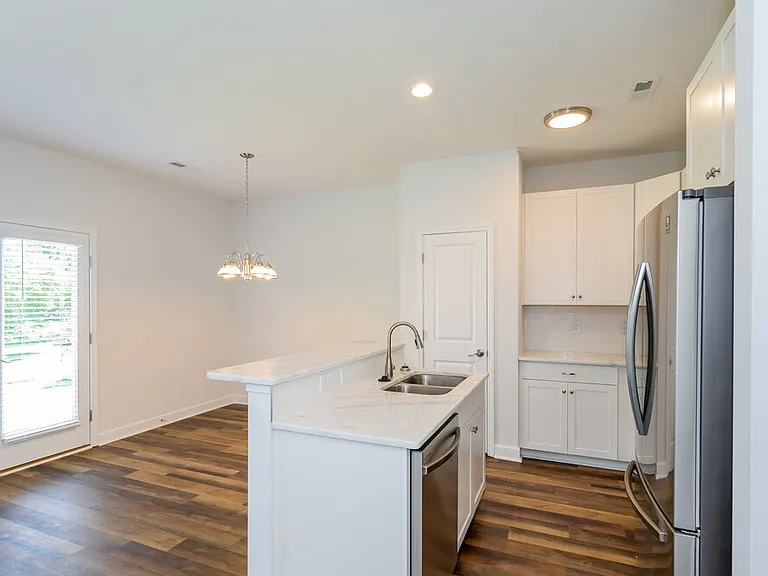 109 McLean St — Photo 8