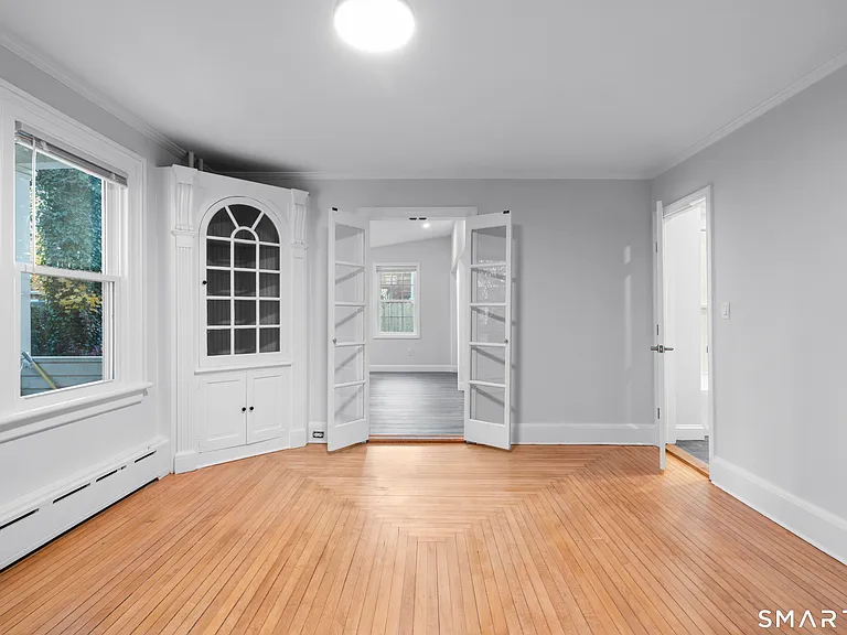 43 Elmwood Ave — Photo 14