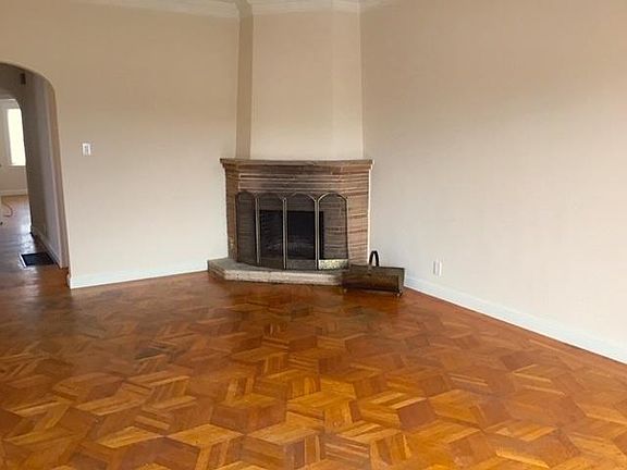 4th image of 3400 Ulloa St