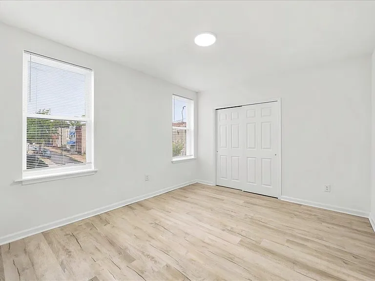 1924 W Westmoreland St — Photo 12
