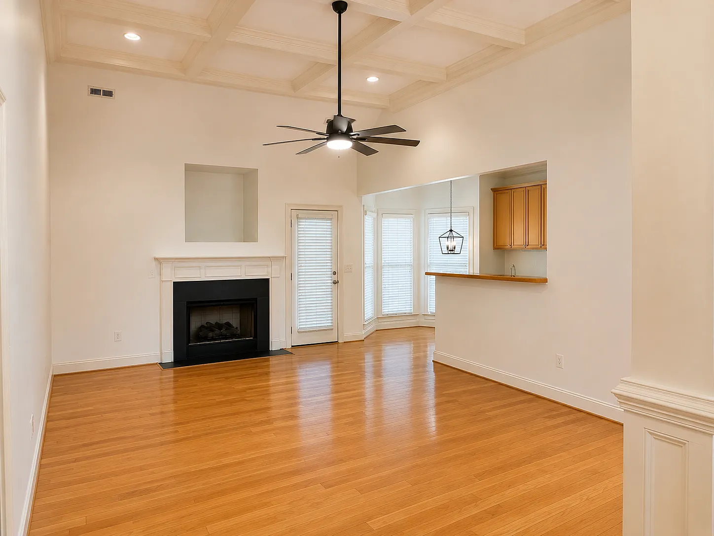 3 bed, 2175 sqft, $2,495 — Photo 2