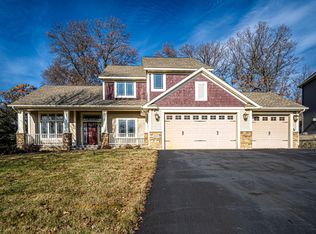 1015 10th St N, Hudson, WI 54016