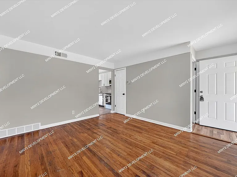 24273 Lauren Ave — Photo 7