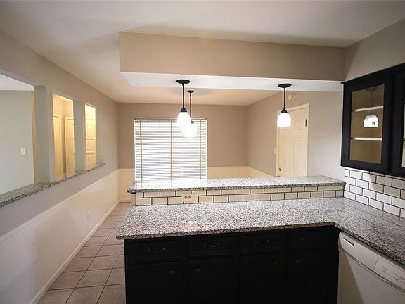 3rd image of 2707 Tinechester Dr