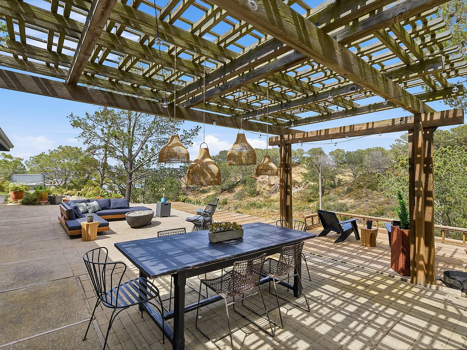 5 bed, 2310 sqft, $16,000 — Photo 3