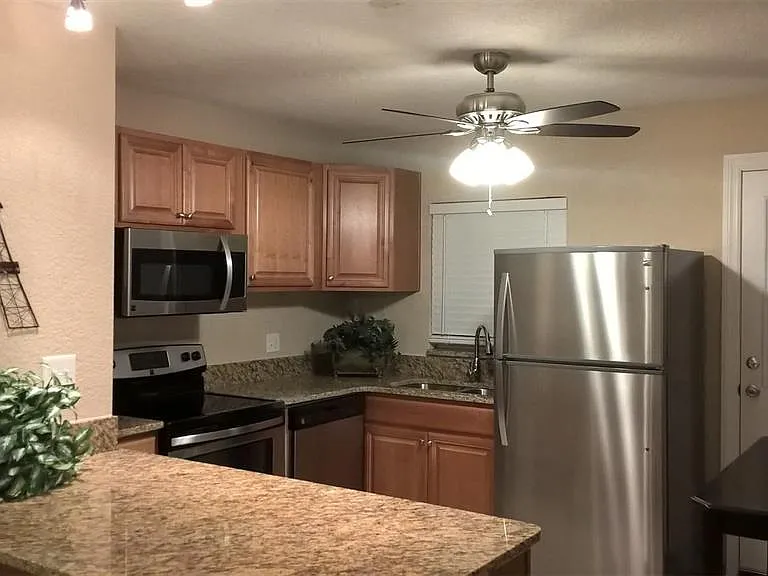 2512 Musselwhite Ave #1 — Photo 12