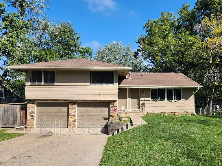 6615 Washington Ave — Photo 1
