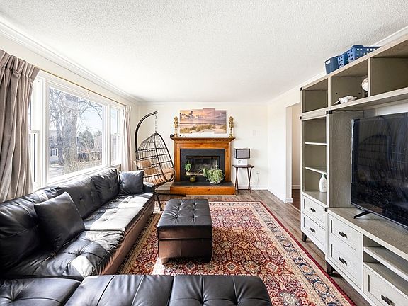3rd image of 7 Overlook Ave