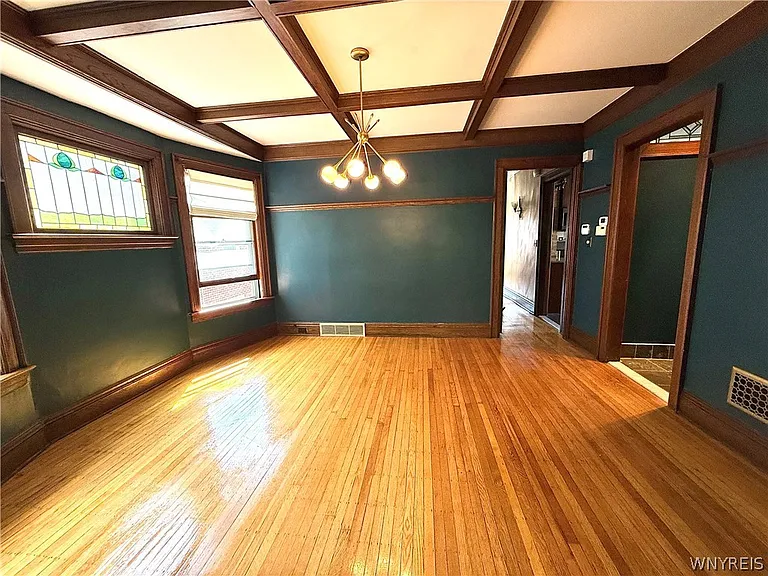 118 Ashland Ave — Photo 5