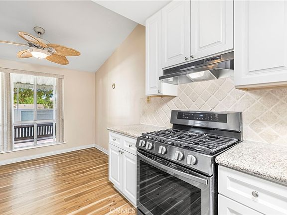 4th image of 19231 Avenue Of The Oaks Unit A