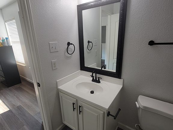 2nd image of 2028 Valley Forge Trl Room E