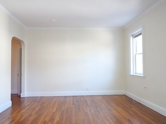 5th image of 2047 Commonwealth Ave #4