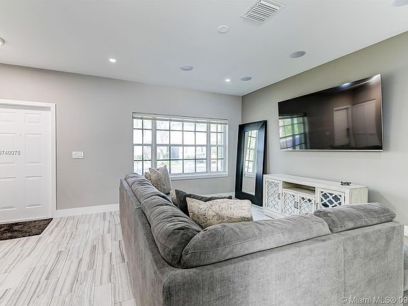 4th image of 6006 Black Plum Ct #491