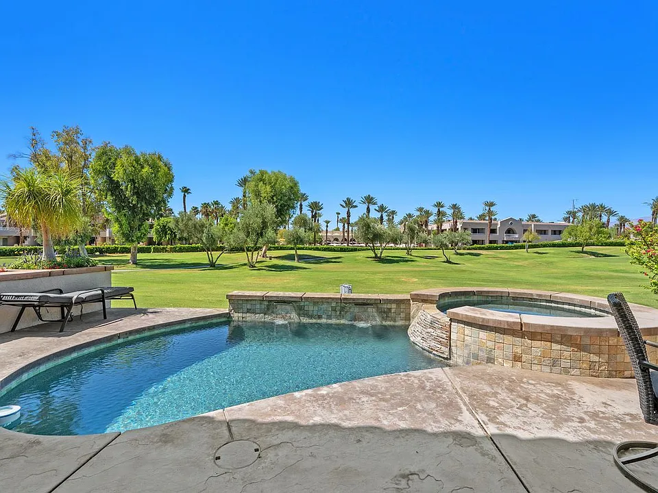 48 Pebble Beach Dr