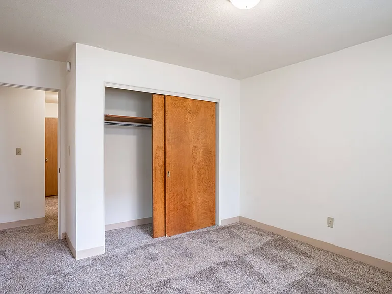 Fargo, ND Islander Apartments | 11A | Bedroom