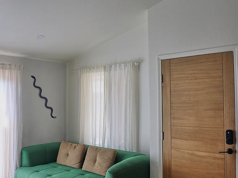 649 N La Fayette Park Pl — Photo 8
