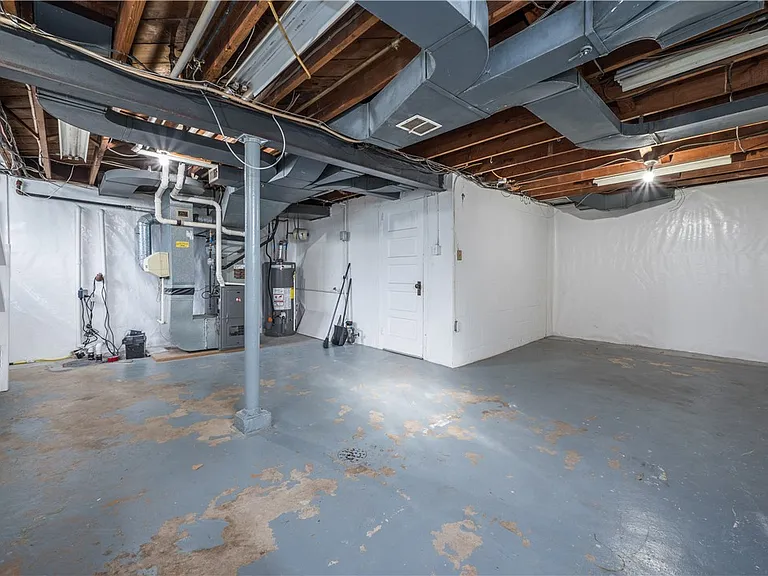 651 Royce Ave — Photo 19