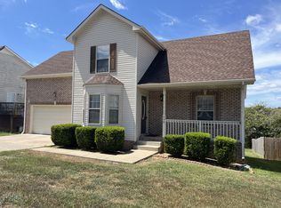 648 Foxfield Dr, Clarksville, TN 37042