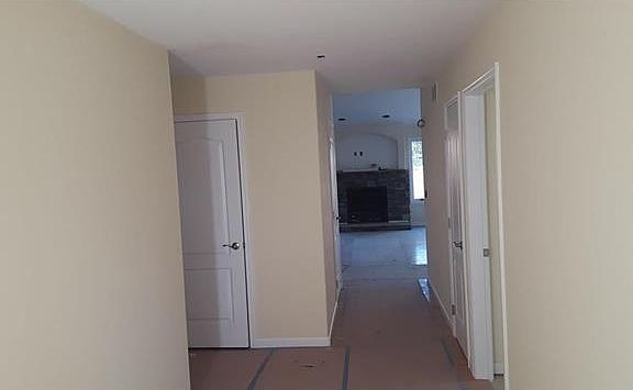 3rd image of 3217 Eisenhower Dr