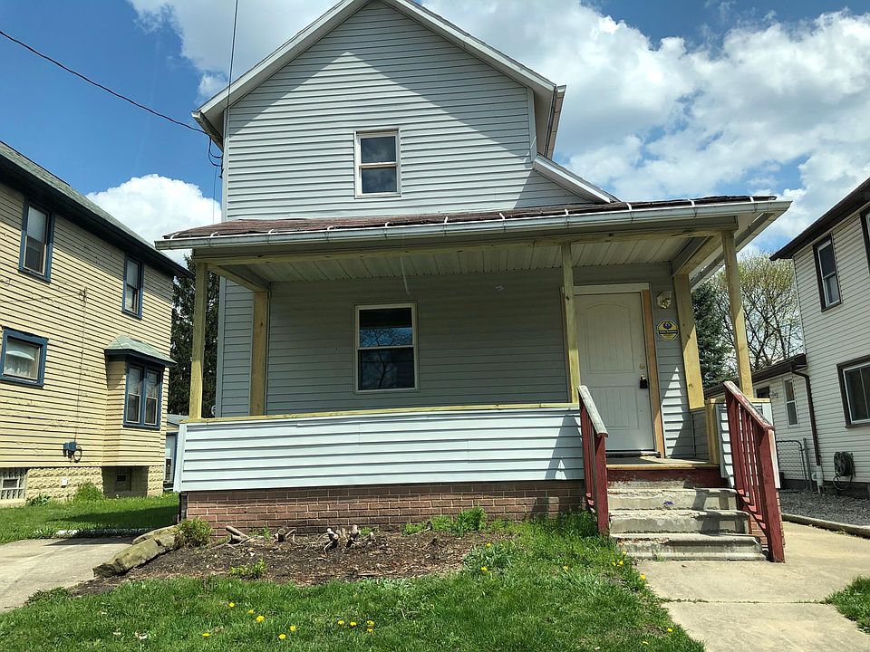 1st image of 211 17th St NW