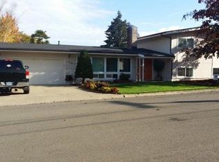 1363 NW Cherry Dr, Roseburg, OR 97471