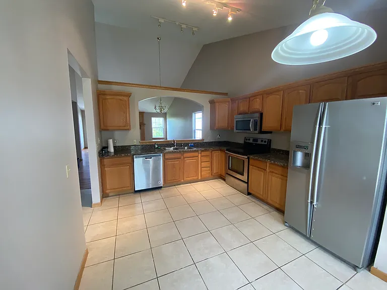 4403 Quarry Ln — Photo 2