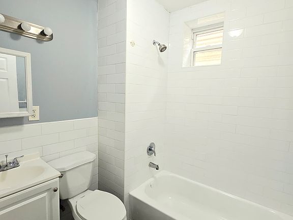 5th image of 87 Fulton Ave #2C