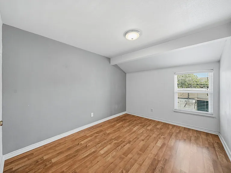3131 Cummins St #80 — Photo 20