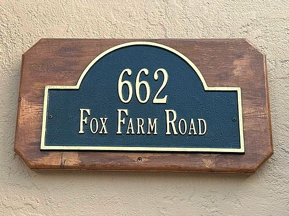 3rd image of 662 Fox Farm Rd