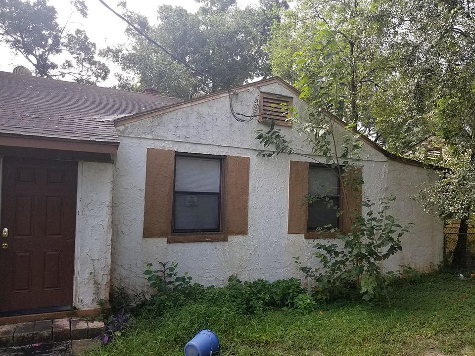 1st image of 1334 Carvill Ave