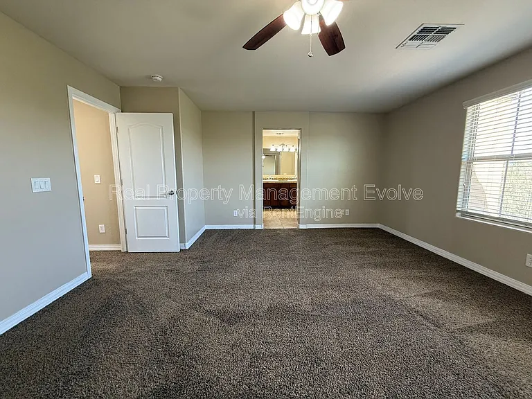 9020 W Nicolet Ave — Photo 17