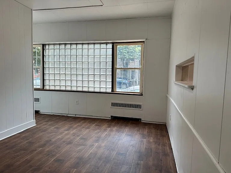 410-412 S George St #1L — Photo 2