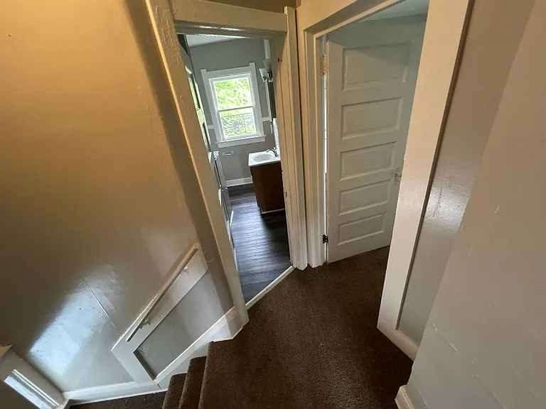 948 White St — Photo 7
