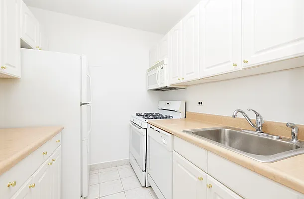 Rented by PocketBroker Inc | media 21