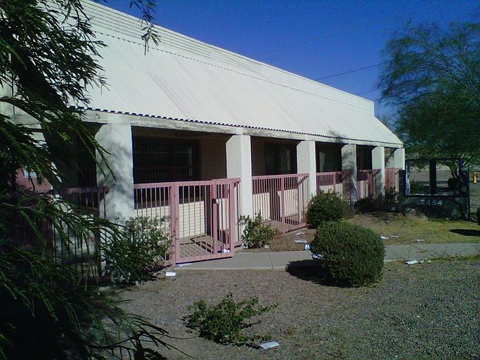 2nd image of 2454 E Broadway Rd