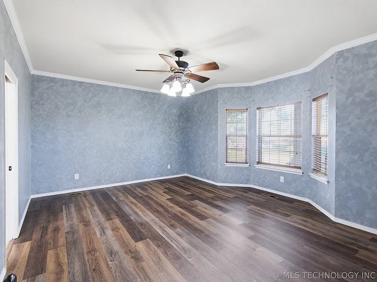 9718 S 99th East Ave — Photo 11