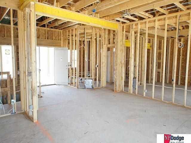 2nd image of 20013 Harney St