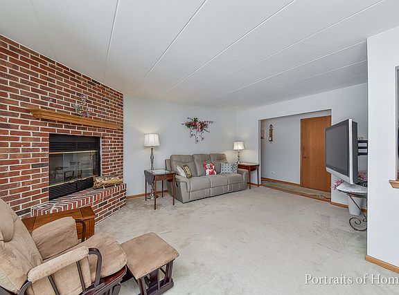 4th image of 15723 Old Orchard Ct Unit 1N